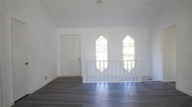 1373 Fairfield SW Drive, Lilburn, GA 30047