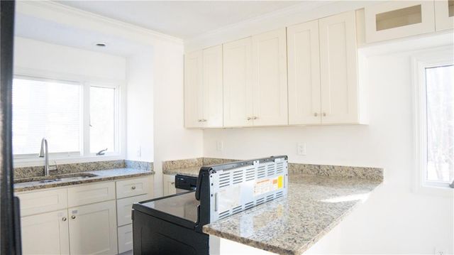 1373 Fairfield SW Drive, Lilburn, GA 30047