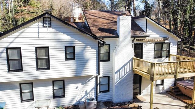 1373 Fairfield SW Drive, Lilburn, GA 30047