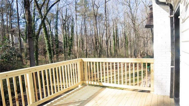 1373 Fairfield SW Drive, Lilburn, GA 30047