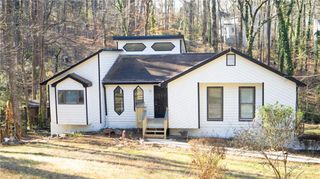 1373 Fairfield SW Drive, Lilburn, GA 30047