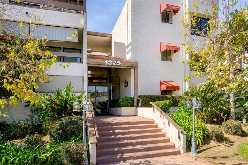 1325 Valley View Road 105, Glendale, CA 91202 — photo 2
