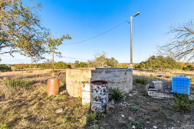 1106 Perry Ranch, Fredericksburg, TX 78624