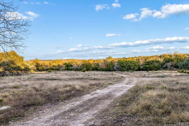 1106 Perry Ranch, Fredericksburg, TX 78624