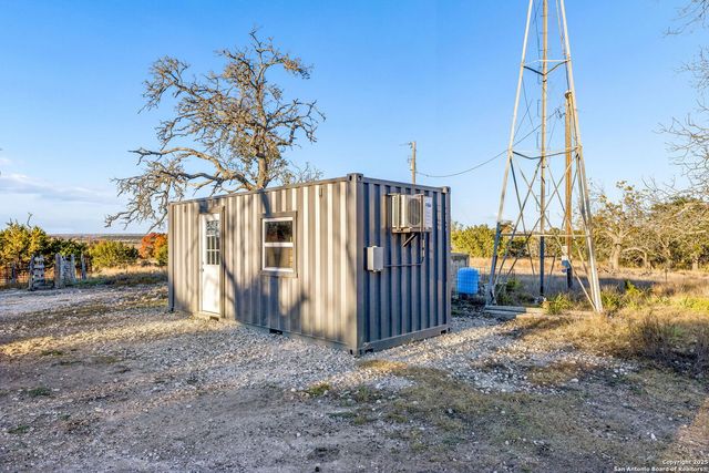 1106 Perry Ranch, Fredericksburg, TX 78624