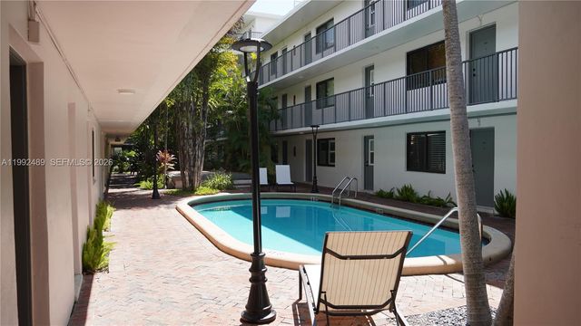 3240 Mary St S206, Miami, FL 33133