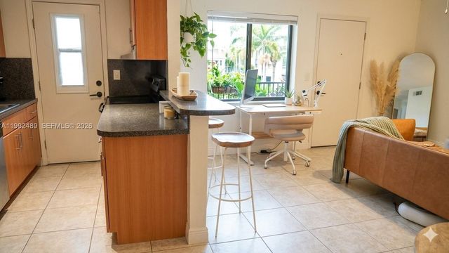 3240 Mary St S206, Miami, FL 33133