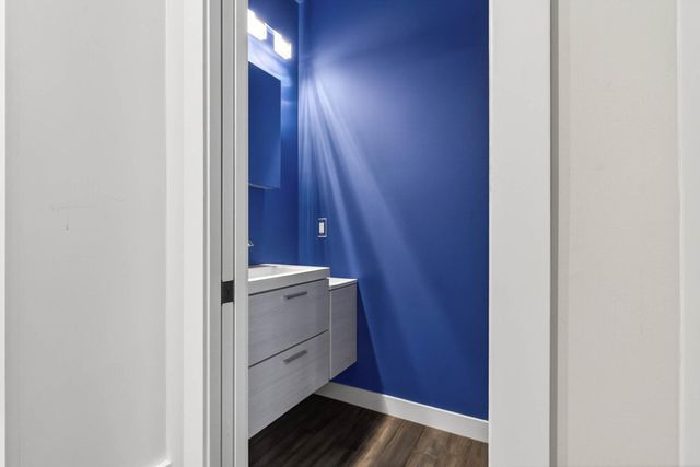 15664 Cobblestone Lake Parkway, Apple Valley, MN 55124