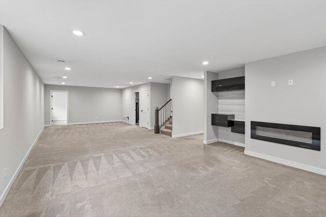 15664 Cobblestone Lake Parkway, Apple Valley, MN 55124