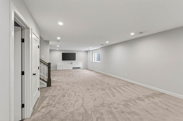 15664 Cobblestone Lake Parkway, Apple Valley, MN 55124