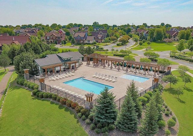 15664 Cobblestone Lake Parkway, Apple Valley, MN 55124