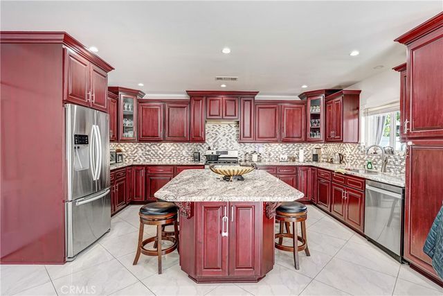 5854 Satsuma, North Hollywood, CA 91601