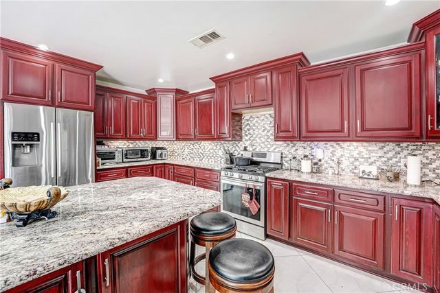 5854 Satsuma, North Hollywood, CA 91601