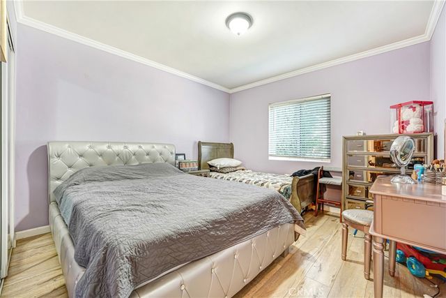 5854 Satsuma, North Hollywood, CA 91601