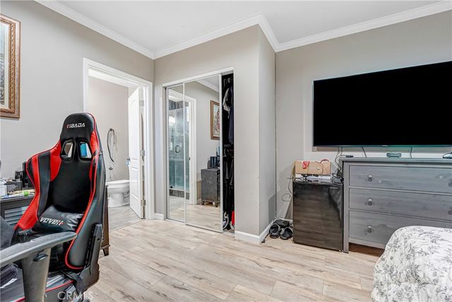 5854 Satsuma, North Hollywood, CA 91601