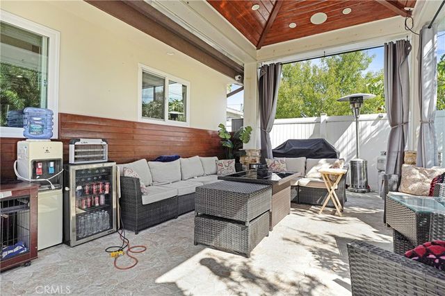 5854 Satsuma, North Hollywood, CA 91601