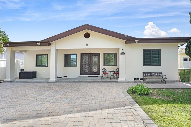 5854 Satsuma, North Hollywood, CA 91601