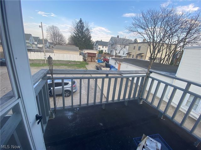 4435 State Road, Cleveland, OH 44109