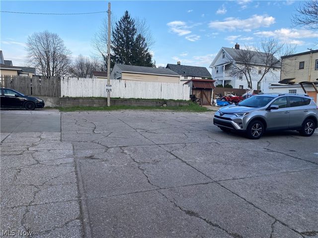 4435 State Road, Cleveland, OH 44109