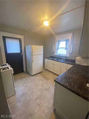 4435 State Road, Cleveland, OH 44109