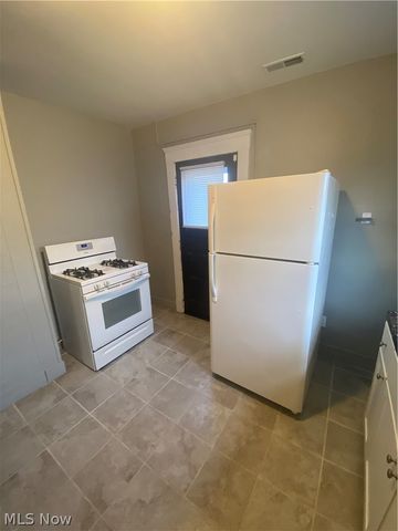 4435 State Road, Cleveland, OH 44109