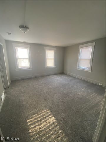 4435 State Road, Cleveland, OH 44109