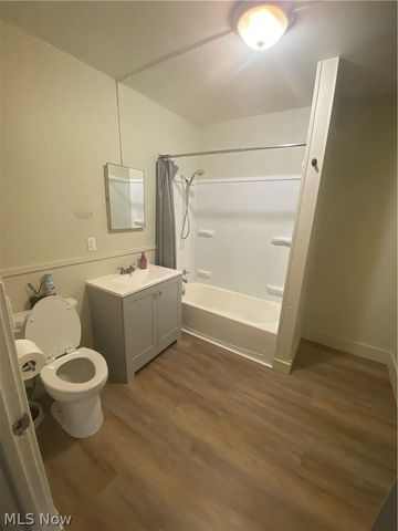 4435 State Road, Cleveland, OH 44109