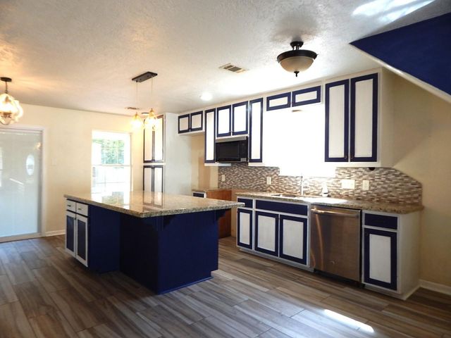 4021 Magnolia Drive, Conroe, TX 77302