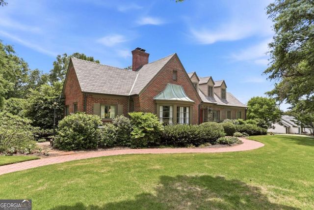 511 Dixon Drive, Gainesville, GA 30501