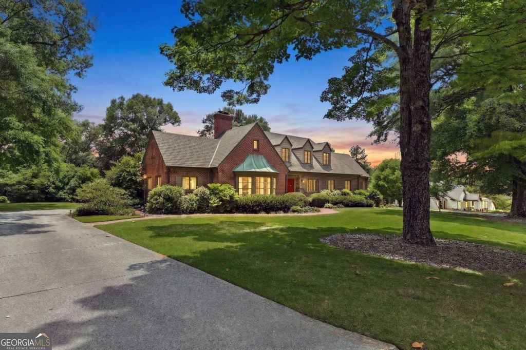 511 Dixon Drive, Gainesville, GA 30501