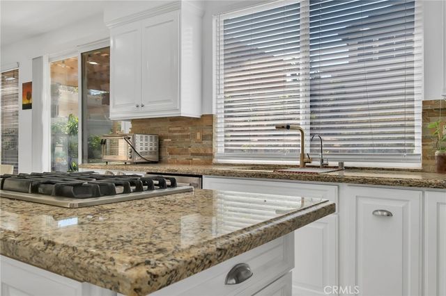 32195 Caminito Osuna, Temecula, CA 92592