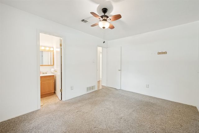 801 Brownstone Street, Euless, TX 76039