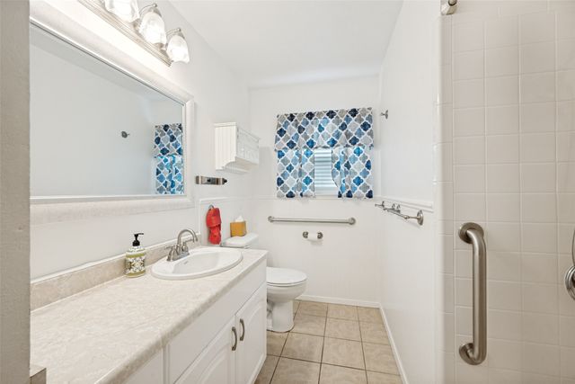 801 Brownstone Street, Euless, TX 76039