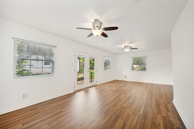 801 Brownstone Street, Euless, TX 76039