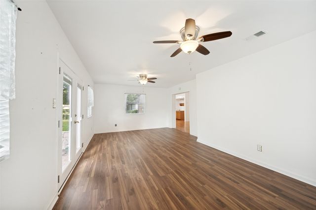 801 Brownstone Street, Euless, TX 76039