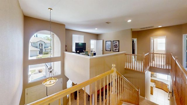 10240 Jenny Lynn Way, Elk Grove, CA 95757