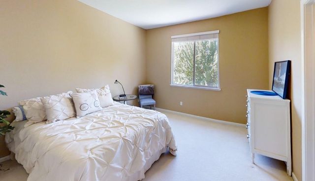 10240 Jenny Lynn Way, Elk Grove, CA 95757