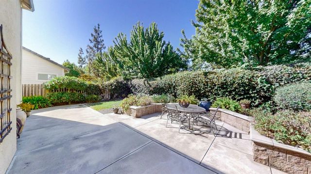 10240 Jenny Lynn Way, Elk Grove, CA 95757