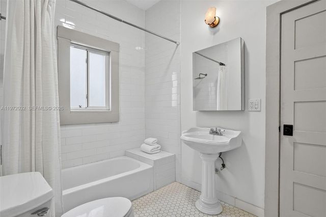 85 NE 46th St, Miami, FL 33137