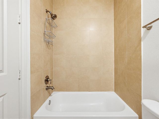 9427 London Bridge Station, Houston, TX 77045