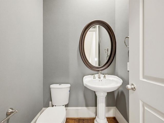 9427 London Bridge Station, Houston, TX 77045