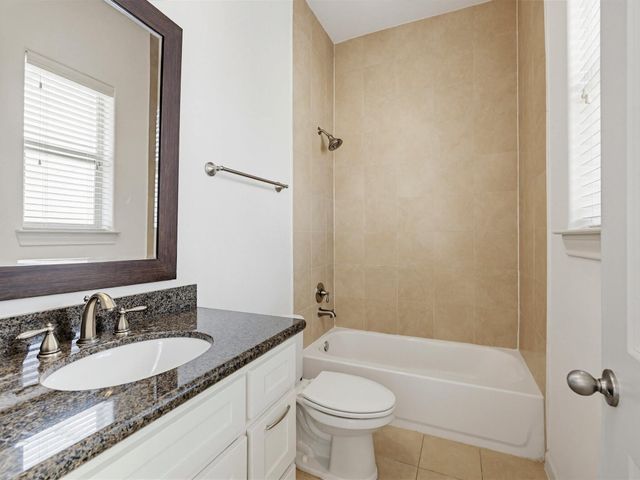 9427 London Bridge Station, Houston, TX 77045