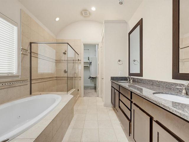 9427 London Bridge Station, Houston, TX 77045