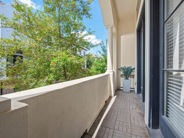 9427 London Bridge Station, Houston, TX 77045