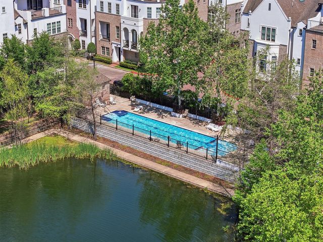 9427 London Bridge Station, Houston, TX 77045