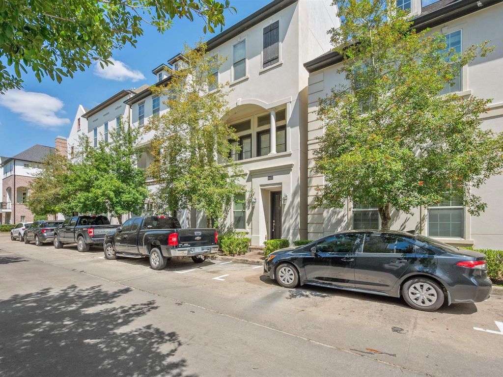 9427 London Bridge Station, Houston, TX 77045