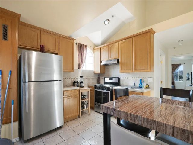 816 S Record Avenue, Los Angeles, CA 90023