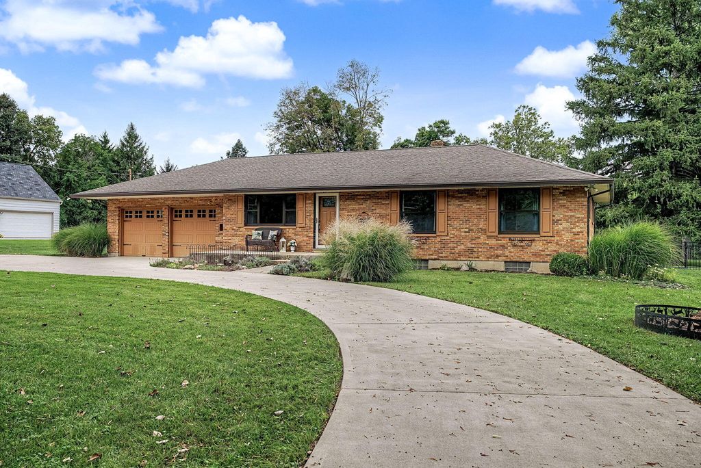 345 Ginghamsburg Road 345 Ginghamsburg Road, Tipp City, OH 45371
