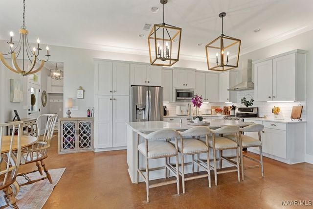 493 Lake Ridge Road, Hope Hull, AL 36043