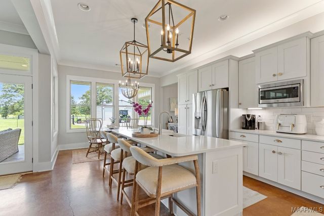 493 Lake Ridge Road, Hope Hull, AL 36043